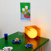 Lade das Bild in den Galerie-Viewer, Lớp Small Square in Orange - Sculptural Lamp