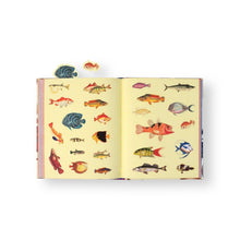 Lade das Bild in den Galerie-Viewer, Extraordinary Things - Sticker Book