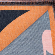 Lade das Bild in den Galerie-Viewer, Hilma af Klint - Wolldecke