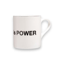 Lade das Bild in den Galerie-Viewer, Yoko Ono - PEACE is POWER Becher