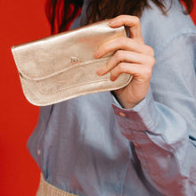 Lade das Bild in den Galerie-Viewer, Keecie Portemonnaie - Cat Chase (Gold Small)