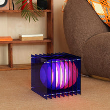 Lade das Bild in den Galerie-Viewer, Lớp Big Square in Blue - Sculptural Lamp