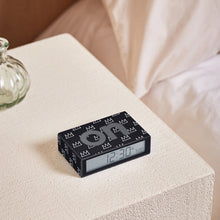 Lade das Bild in den Galerie-Viewer, Jean-Michel Basquiat - Crown (Flip+ Lexon x)