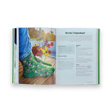 Lade das Bild in den Galerie-Viewer, Einzigartige Motivsocken stricken: Strickideen in Jacquardtechnik