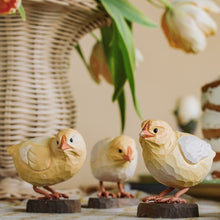 Lade das Bild in den Galerie-Viewer, Curious Chick - DecoBird