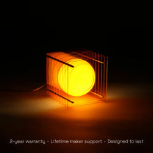 Lade das Bild in den Galerie-Viewer, Lớp Big Square in Orange - Sculptural Lamp