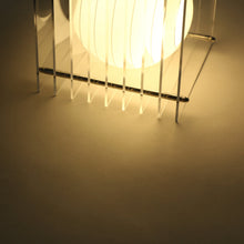 Lade das Bild in den Galerie-Viewer, Lớp Big Square in Clear - Sculptural Lamp