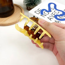 Lade das Bild in den Galerie-Viewer, Snail - Claw Clip