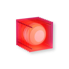Lade das Bild in den Galerie-Viewer, Lớp Small Square in Pink - Sculptural Lamp