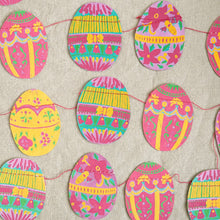 Lade das Bild in den Galerie-Viewer, Easter Egg Sewn Garland