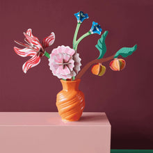 Lade das Bild in den Galerie-Viewer, Dutch Masters Bouquet