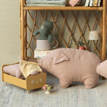 Lade das Bild in den Galerie-Viewer, Polly Pork (Klein)