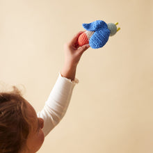 Lade das Bild in den Galerie-Viewer, Crochet Rattle Beetle