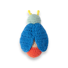 Lade das Bild in den Galerie-Viewer, Crochet Rattle Beetle