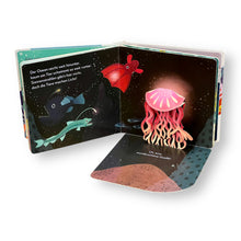 Lade das Bild in den Galerie-Viewer, Wer lebt im Meer? - Mein Pop-up-Buch zum Staunen