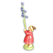 Lade das Bild in den Galerie-Viewer, Mädchen mit Hasenglöckchen - Wendt & Kühn