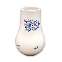Lade das Bild in den Galerie-Viewer, De Blauwe Fiets nr.1 - Vase