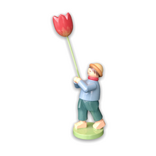 Lade das Bild in den Galerie-Viewer, Junge mit Tulpe - Wendt & Kühn