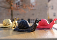 Lade das Bild in den Galerie-Viewer, Avantgarde-Schnecke - Ottmar Hörl 2016