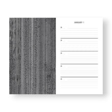 Lade das Bild in den Galerie-Viewer, Black Canvas One Line a Day - A Five-Year Memory Book
