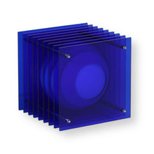 Lade das Bild in den Galerie-Viewer, Lớp Big Square in Blue - Sculptural Lamp
