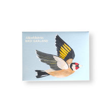 Lade das Bild in den Galerie-Viewer, Garden Bird Garland
