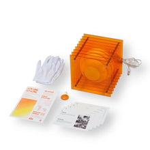Lade das Bild in den Galerie-Viewer, Lớp Big Square in Orange - Sculptural Lamp
