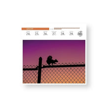 Lade das Bild in den Galerie-Viewer, Der heroische Hörnchenkalender 2026
