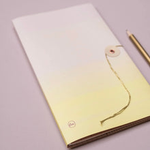 Lade das Bild in den Galerie-Viewer, Notebook with Japanese clasp - Orchid Lemon
