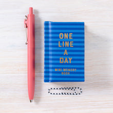Lade das Bild in den Galerie-Viewer, Navy Stripes Mini One Line a Day - A One-Year Memory Book
