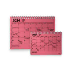Lade das Bild in den Galerie-Viewer, MARK&#39;S 2024 - Tischkalender Pink
