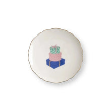 Lade das Bild in den Galerie-Viewer, Plate - Christmas Gifts

