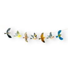 Lade das Bild in den Galerie-Viewer, Garden Bird Garland
