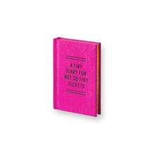 Lade das Bild in den Galerie-Viewer, Tiny Diary for Not So Tiny Secrets
