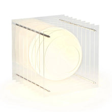 Lade das Bild in den Galerie-Viewer, Lớp Big Square in Clear - Sculptural Lamp
