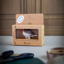 Lade das Bild in den Galerie-Viewer, Hand-Carved Christmas Ornament - Robin

