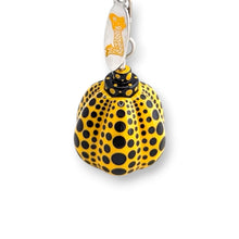 Lade das Bild in den Galerie-Viewer, Yayoi Kusama - Pumpkin Charm Key Ring (Yellow)
