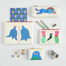Lade das Bild in den Galerie-Viewer, Etui - Glockenblume (L)
