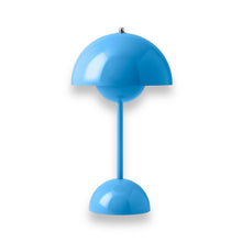 Lade das Bild in den Galerie-Viewer, Flowerpot VP9 Verner Panton 1968 - Swim Blue
