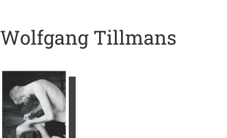 Postkarte von Wolfgang Tillmans: Anders pulling splinter from his foot, 2004