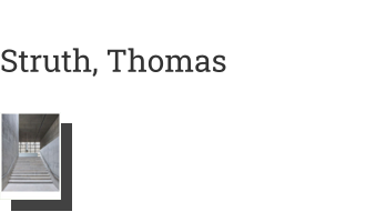 Postkarte von Struth, Thomas: Treppenaufgang, 2019