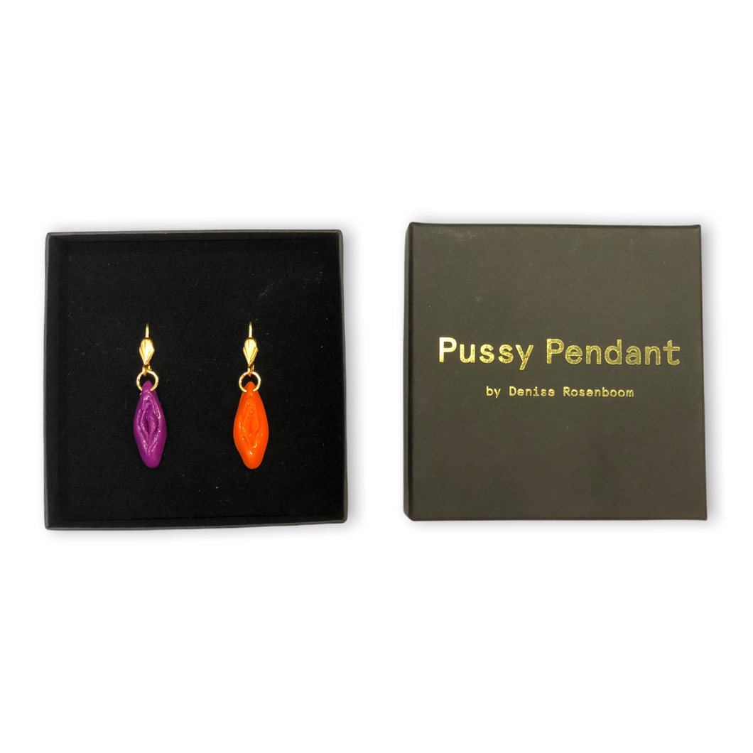 Pussy Earrings | Denise Rosenboom